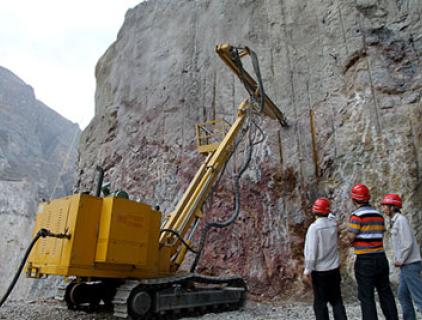 The Construction Process of Self-drilling Anchor Bar 